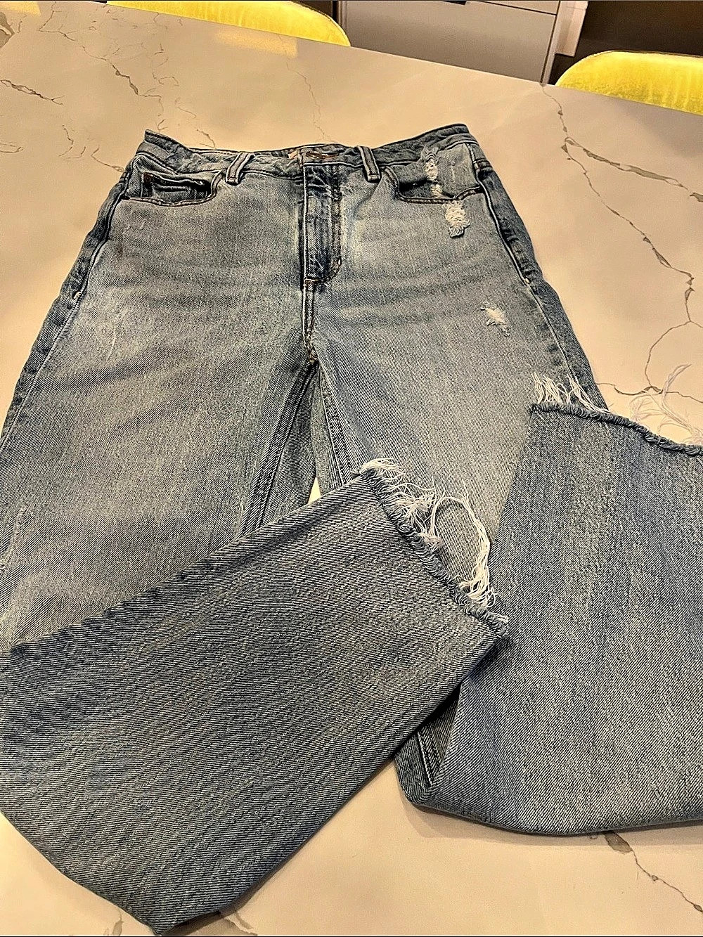 GUESS MOm JEAN Distressed Wide Leg Jeans in Blue